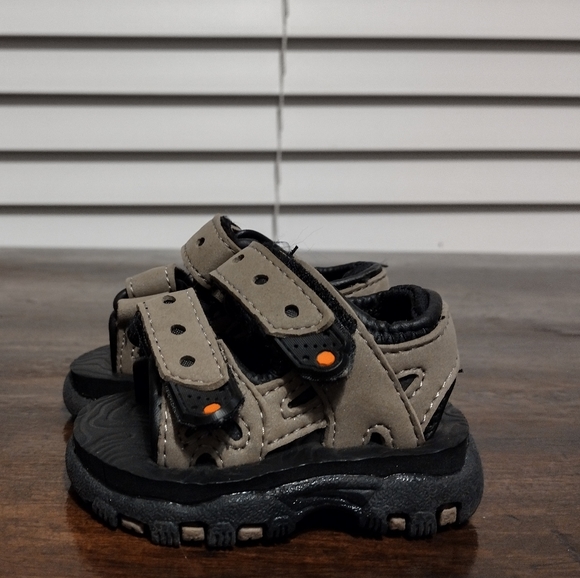 Baby Connection Size 1 Sandals NEW - Picture 2 of 6